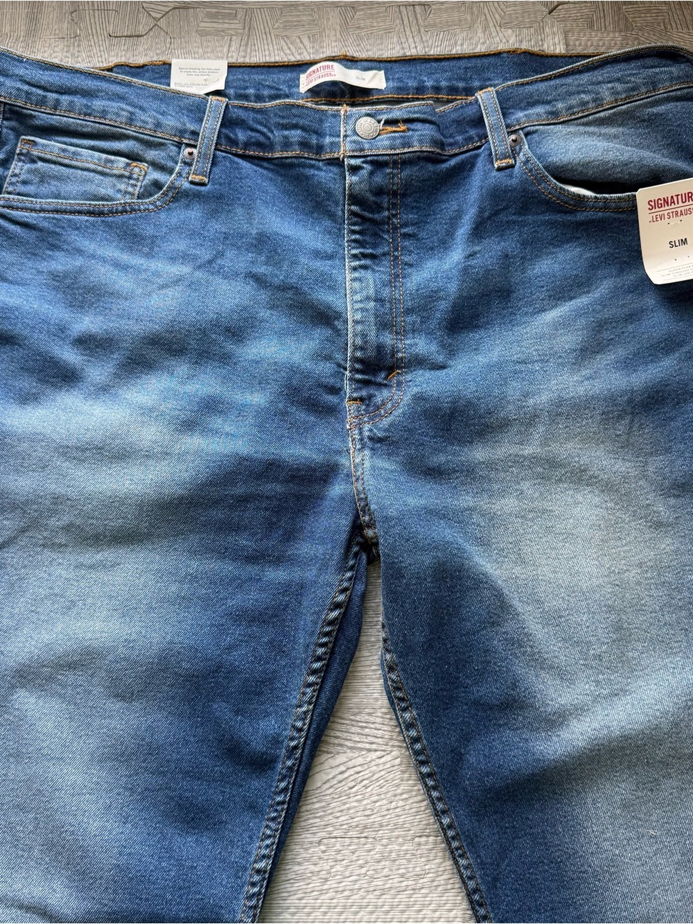 Levi's Men's Signature Slim Jeans in Blue Wash 40x30